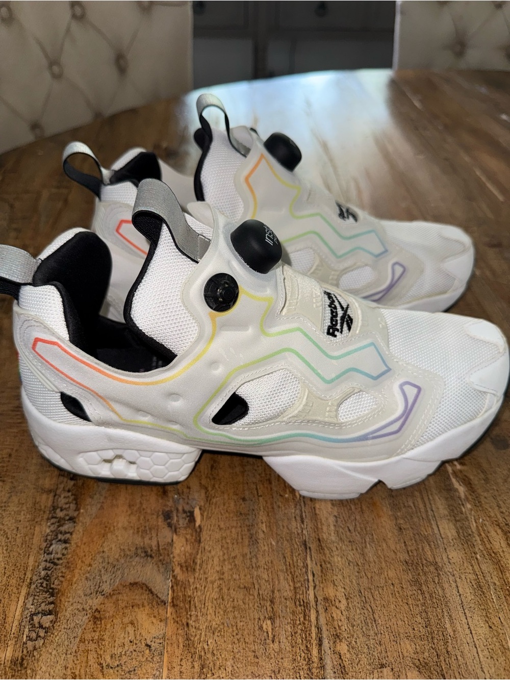 Reebok 8 1/2 mens pride collection